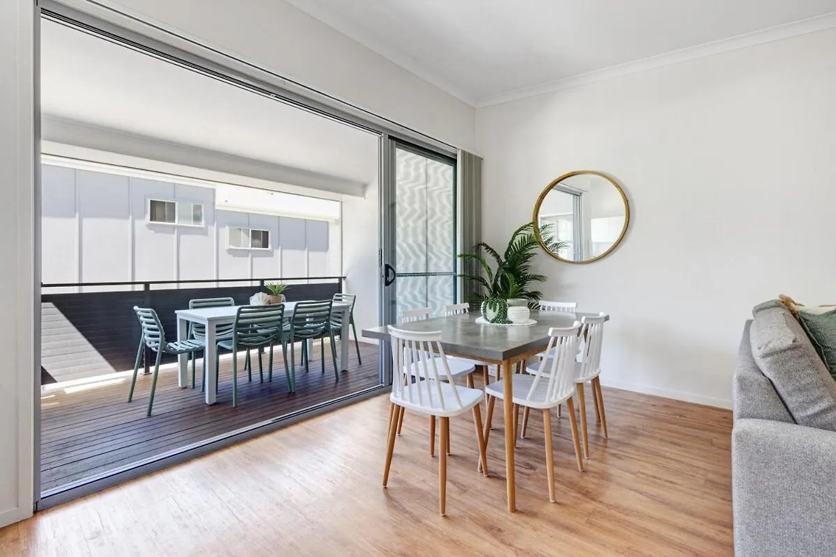 Marj12- Stylish And Spacious Mooloolaba